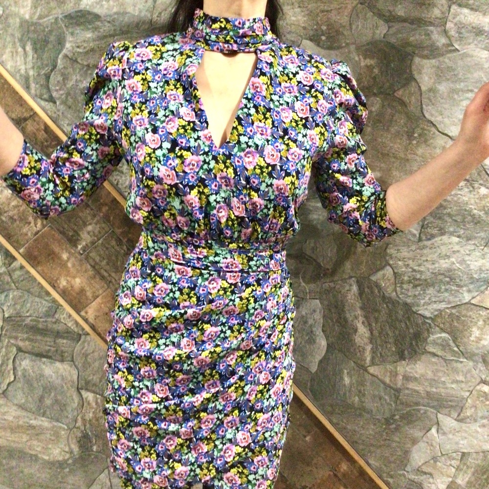 NWT Flowers Incredible Dress🌸 🌺🌷